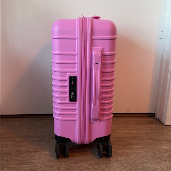 Beis Travel Small Carry-on Roller luggage in Berry - Picture 4 of 16